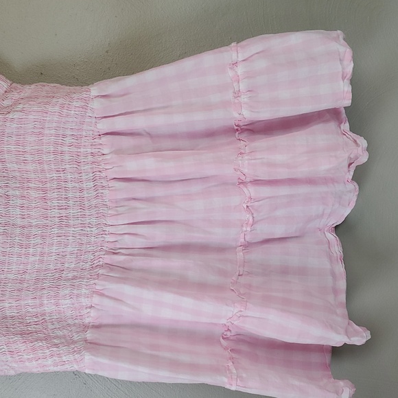 Hailey & Co. Pink Gingham Smocked Top. Large - Picture 3 of 7